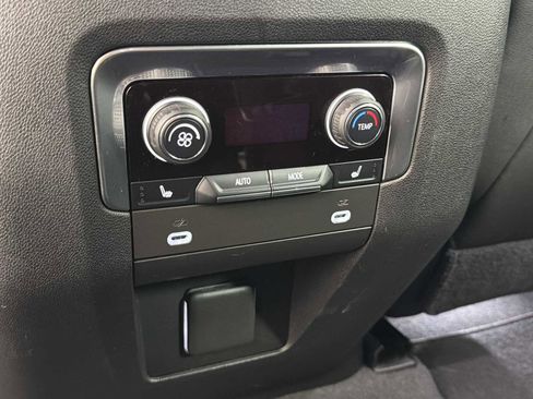 Used 2021 Chevrolet Tahoe Premier w/ Premium Package image 22