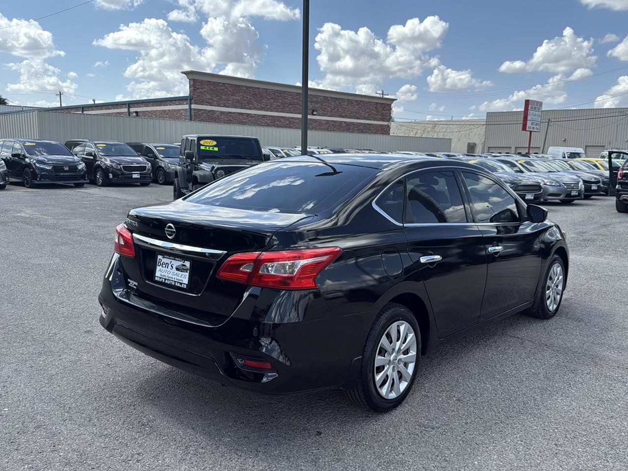 Used 2016 Nissan Sentra S FWD image 6