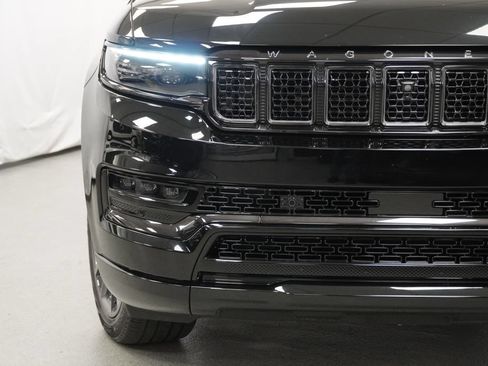 Certified 2025 Jeep Grand Wagoneer Series III w/ Rear Seat Video Group 1 AWD/4WD image 6