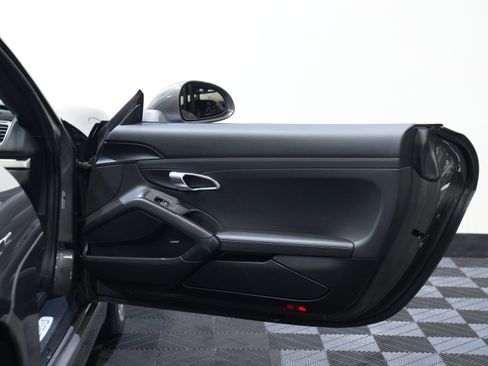 Used 2014 Porsche Boxster S RWD image 25