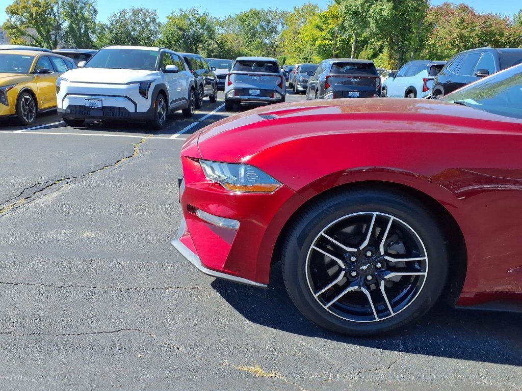 Used 2018 Ford Mustang Convertible w/ Equipment Group 101A RWD image 26