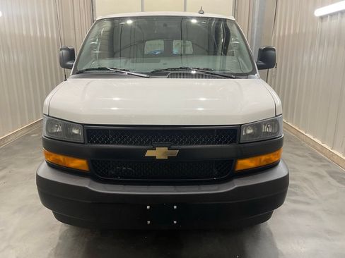 Used 2025 Chevrolet Express 3500 LS RWD image 5