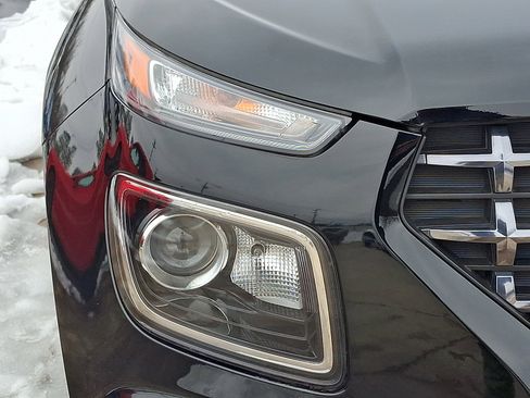 Certified 2023 Hyundai Venue SEL image 10