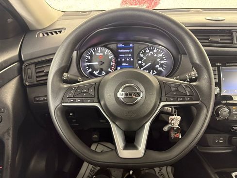 Used 2018 Nissan Rogue S FWD image 21