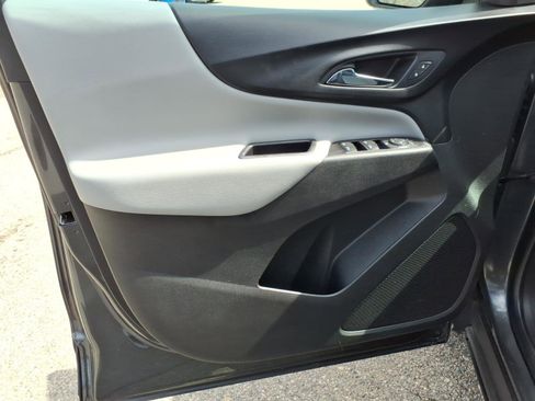 Used 2019 Chevrolet Equinox LS w/ LS Convenience Package image 15