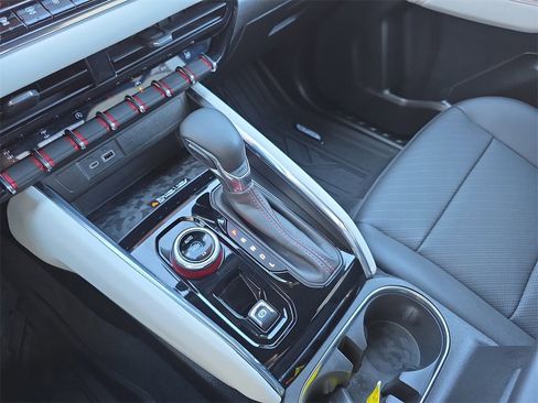 Certified 2023 GMC Canyon AT4X image 28