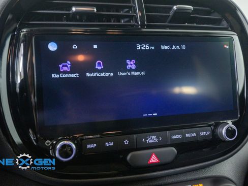Used 2025 Kia Soul S FWD image 19