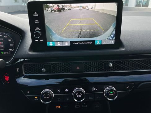 Used 2024 Honda Civic Sport Touring image 17