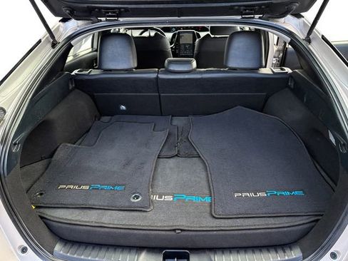 Used 2021 Toyota Prius Prime XLE w/ Carpet Mat Package (TMS) FWD image 12