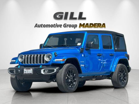 Used 2024 Jeep Wrangler Unlimited Sahara w/ Technology Group AWD/4WD image 7