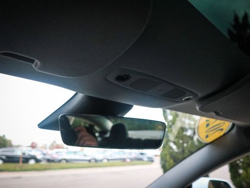 Used 2023 Tesla Model 3 Performance image 29