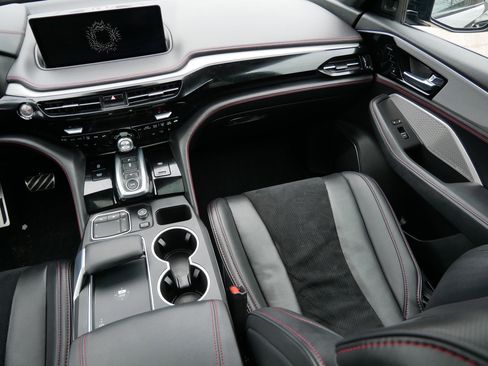 Used 2023 Acura MDX A-Spec image 11