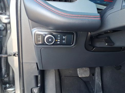 Used 2025 Ford Explorer ST-Line image 15