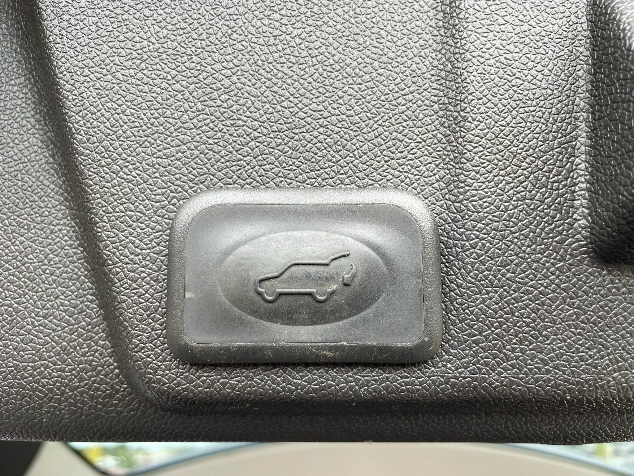 Used 2010 Chevrolet Traverse LT w/ Personal Connectivity Package AWD/4WD image 10