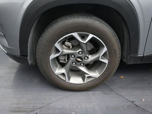 Used 2024 Chevrolet Trax LT w/ Driver Confidence Package image 9