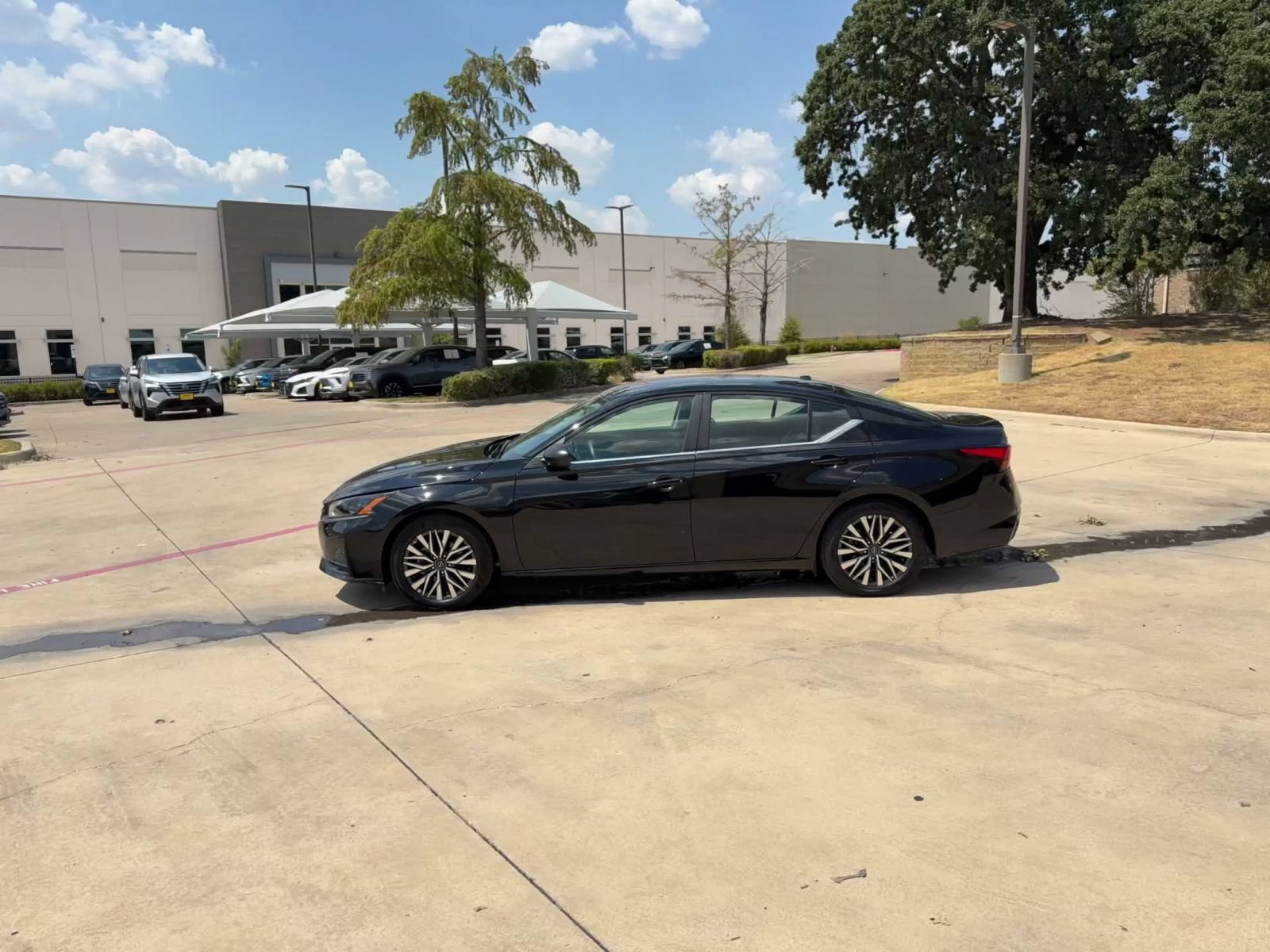 Used 2026 Nissan Altima 2.5 SV FWD image 8