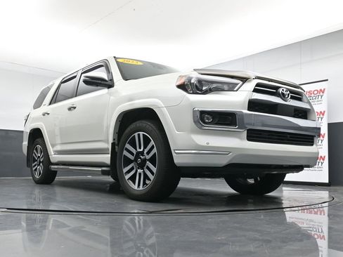Used 2023 Toyota 4Runner Limited AWD/4WD image 33
