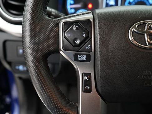 Used 2023 Toyota Tacoma SR5 AWD/4WD image 17