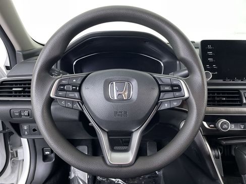 Used 2019 Honda Accord LX image 13