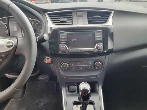 Used 2017 Nissan Sentra SV FWD image 13