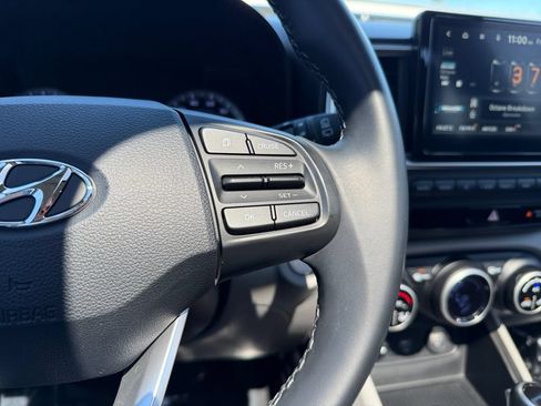 Used 2021 Hyundai Venue SEL w/ Premium Package FWD image 17