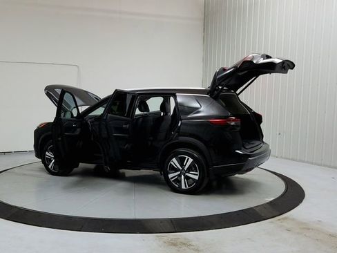 Used 2025 Nissan Rogue SL w/ SL Premium Package image 13