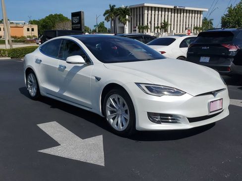 Used 2019 Tesla Model S Long Range AWD/4WD image 7