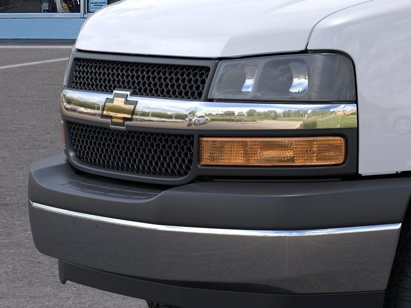 New 2026 Chevrolet Express 4500 w/ Power Convenience Package RWD image 13