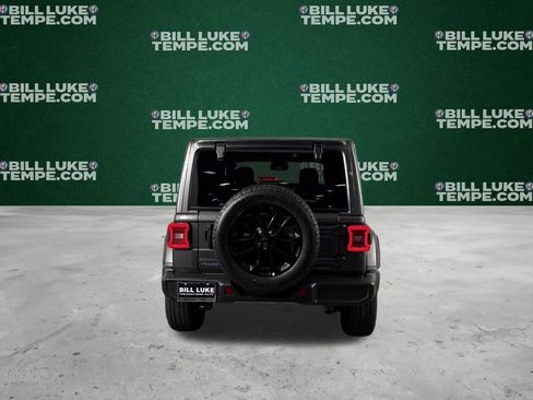 Used 2025 Jeep Wrangler Unlimited Sahara image 8