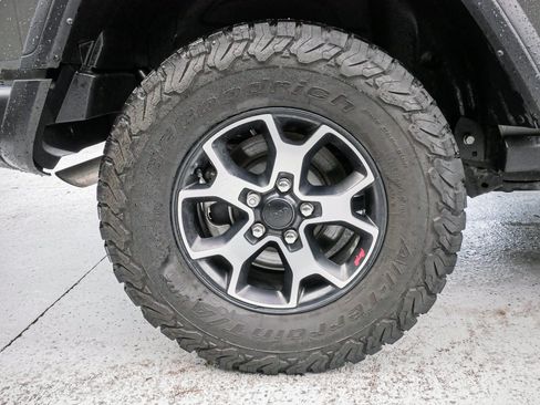 Used 2022 Jeep Wrangler Rubicon AWD/4WD image 13