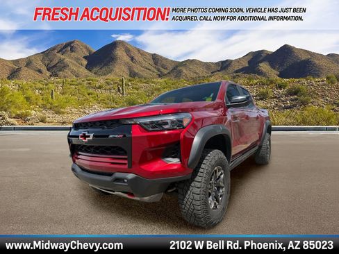 Used 2025 Chevrolet Colorado ZR2 w/ Technology Package AWD/4WD image 1