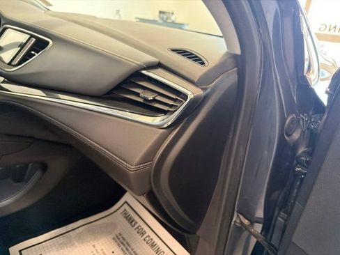 Used 2020 Buick Enclave Premium w/ Surround and Sites Package AWD/4WD image 39