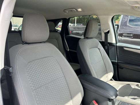 Used 2021 Ford Escape SE FWD image 14