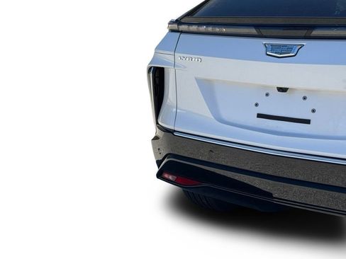 New 2025 Cadillac Lyriq Luxury image 15