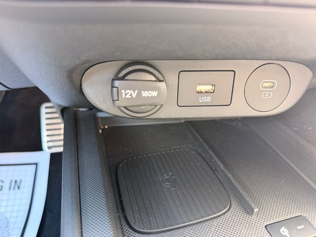 Used 2026 Hyundai Elantra Sport FWD image 22