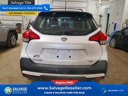 Used 2019 Nissan Kicks SR w/ SR Premium Package image 8