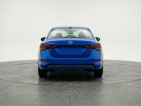 Used 2025 Nissan Sentra SV image 7