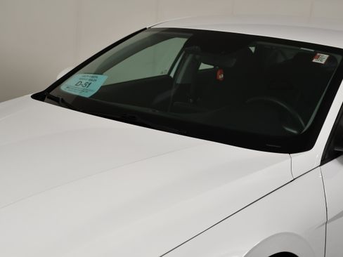 Used 2024 Hyundai Elantra SEL FWD image 12