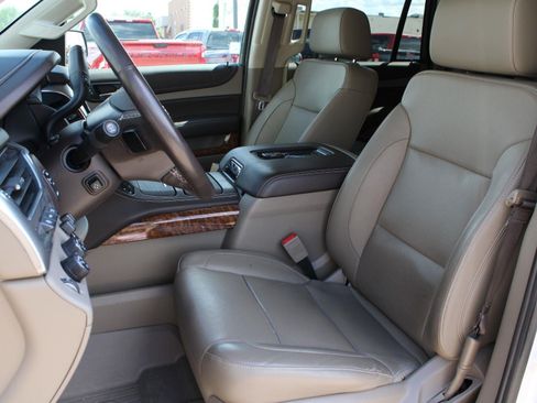 Used 2020 Chevrolet Tahoe Premier AWD/4WD image 18