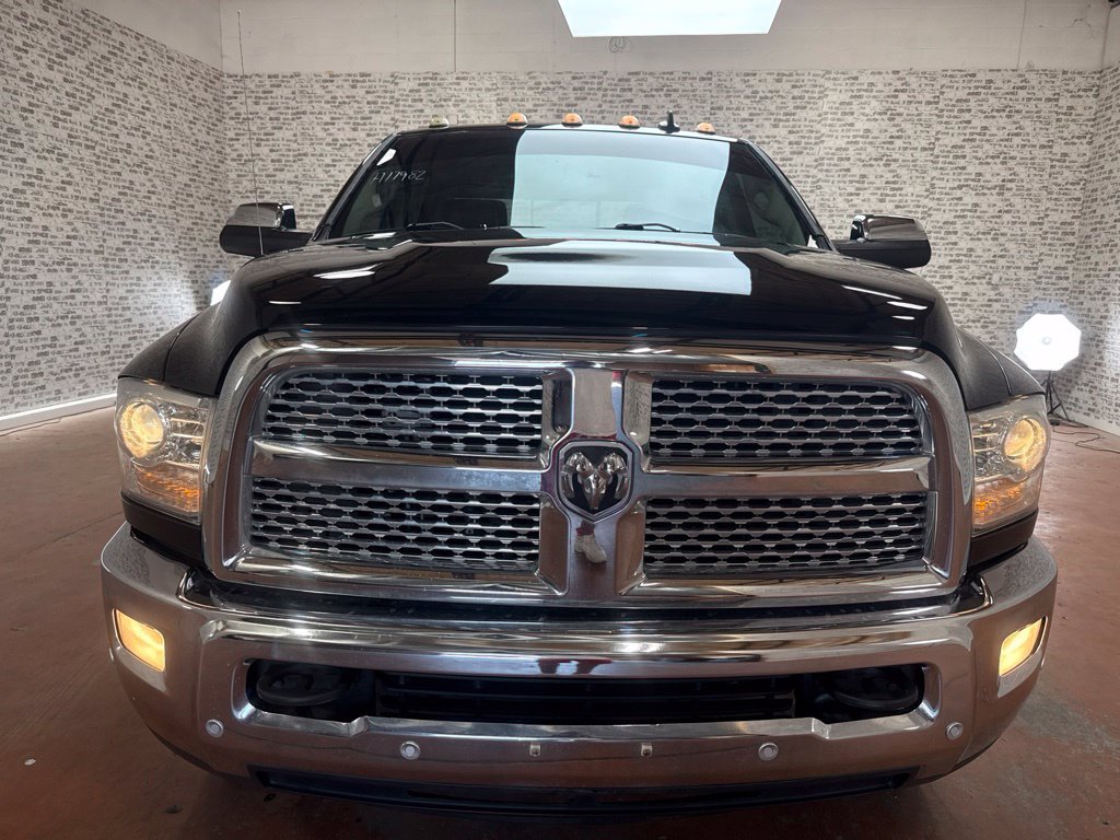 Used 2017 RAM 3500 Laramie w/ Convenience Group AWD/4WD image 2