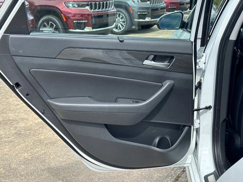 Used 2019 Hyundai Sonata Limited w/ Ultimate Package 04 image 11