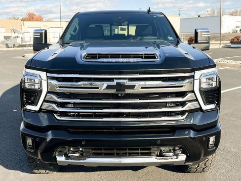Used 2024 Chevrolet Silverado 2500 High Country w/ High Country Premium Package image 16
