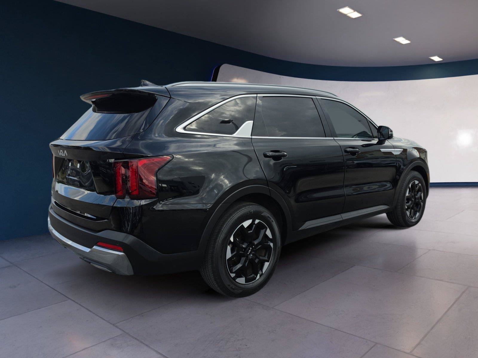 Used 2025 Kia Sorento S FWD image 5