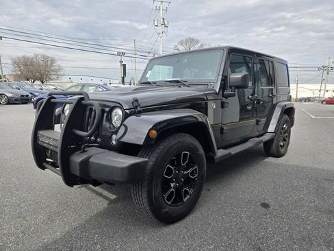 Used 2018 Jeep Wrangler Unlimited Sahara image 7