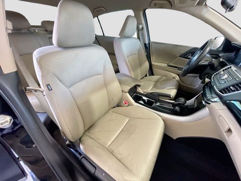 Used 2017 Honda Accord LX image 16