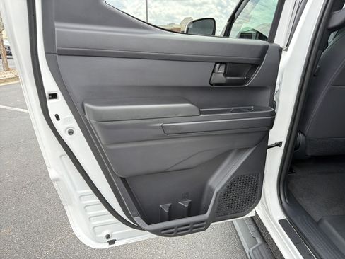 Used 2025 Toyota Tacoma SR5 image 21