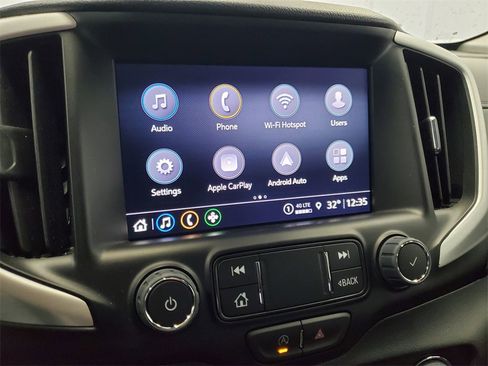 Used 2023 GMC Terrain SLT w/ Elevation Edition image 21