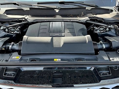 Used 2017 Land Rover Range Rover Sport SE AWD/4WD image 33