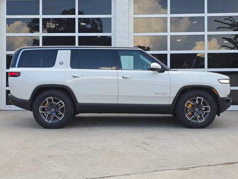 Used 2024 Rivian R1S Adventure AWD/4WD image 3
