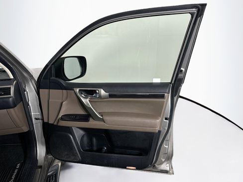 Used 2020 Lexus GX 460 Premium image 34